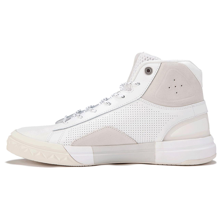 Таъминкунандагони Чин бо сифати баланд фармоишгари баланд гардани сабкҳои мӯд пойафзоли тасодуфӣ барои писарон