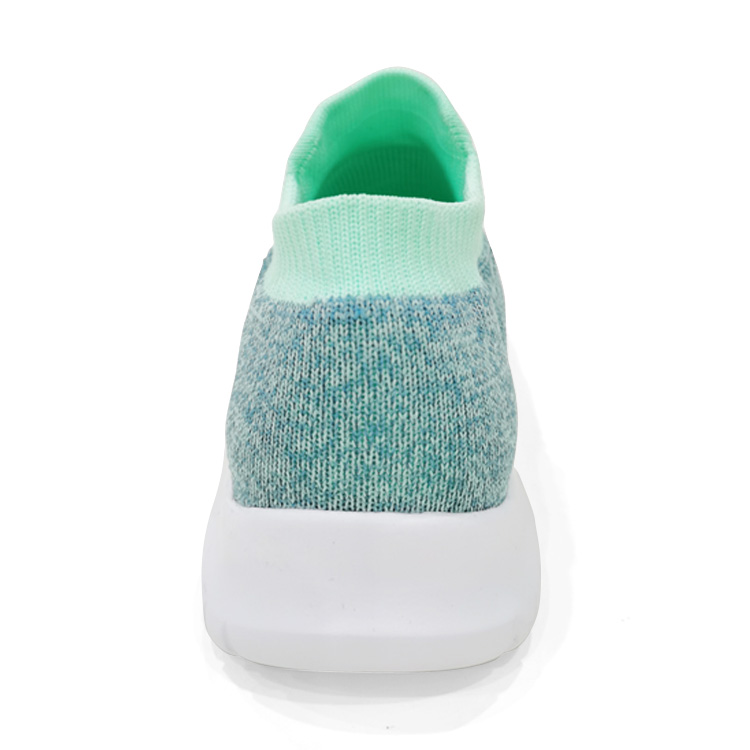 Kiinassa suositut uusimmat muoti Slip-On neulotut tennarit halvat urheilujuoksukengät